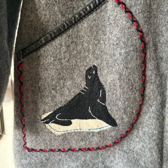 Vintage James Bay Inuit Wool Coat, Pure Virgin Wool Hooded Jacket, Hand-Appliqué - Picture 2 of 6